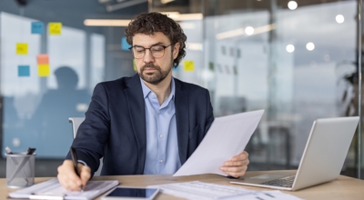 Consultant calculating IEEPA tariff refund amount