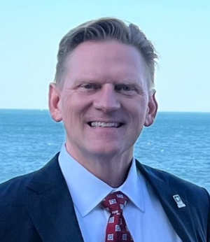 Darren Warner