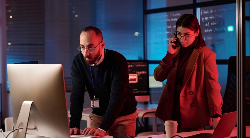 IT professionals handling cloud vishing attack 