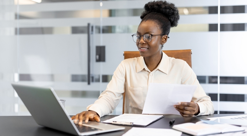 A Business Professional Evaluating A SOC 1® Report For Your Financial Statement Audit